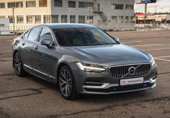 Подержанный автомобиль Volvo S90 2020 года (4 фото)