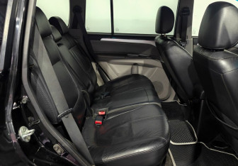 Подержанный автомобиль Mitsubishi Pajero Sport 2011 года (10 фото)