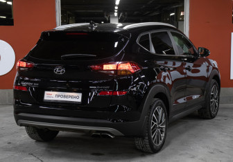 Подержанный автомобиль Hyundai Tucson 2020 года (5 фото)
