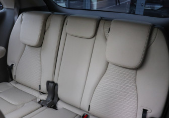 Подержанный автомобиль Kia Carnival 2021 года (11 фото)