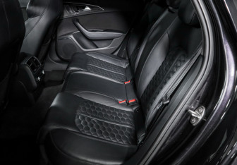 Подержанный автомобиль Audi RS 6 Wagon 2016 года (10 фото)