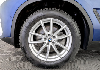 Подержанный автомобиль BMW X4 2019 года (18 фото)