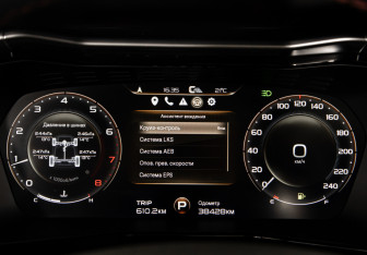 Подержанный автомобиль Geely Tugella 2022 года (9 фото)