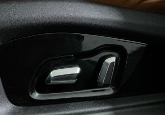 Подержанный автомобиль Omoda C5 2022 года (15 фото)