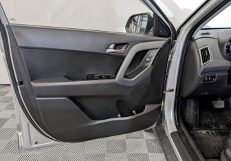 Подержанный автомобиль Hyundai Creta 2019 года (18 фото)