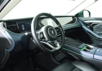 Подержанный автомобиль Voyah Free 2023 года (13 фото)