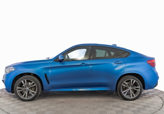 Подержанный автомобиль BMW X6 2018 года (8 фото)