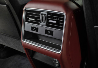 Подержанный автомобиль Porsche Cayenne 2021 года (18 фото)