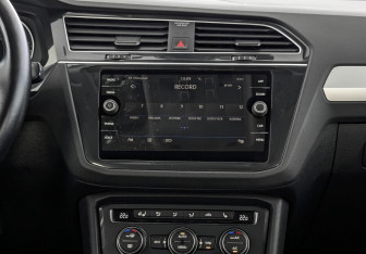 Подержанный автомобиль Volkswagen Tiguan 2020 года (15 фото)