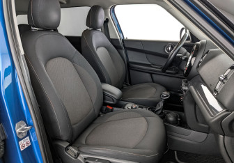 Подержанный автомобиль MINI Countryman 2018 года (23 фото)