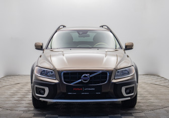 Подержанный автомобиль Volvo XC70 2013 года (8 фото)