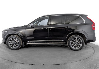 Подержанный автомобиль Volvo XC90 2017 года (8 фото)