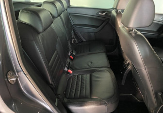 Подержанный автомобиль Skoda Yeti 2015 года (10 фото)