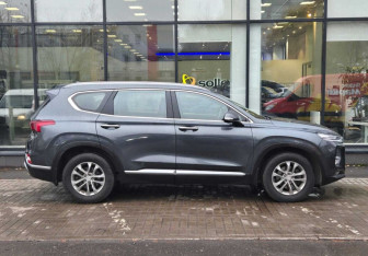 Подержанный автомобиль Hyundai Santa Fe 2018 года (4 фото)
