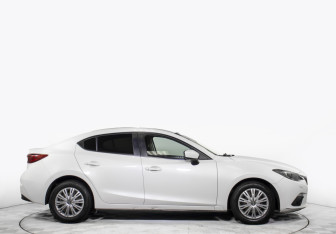 Подержанный автомобиль Mazda 3 Sedan 2016 года (4 фото)