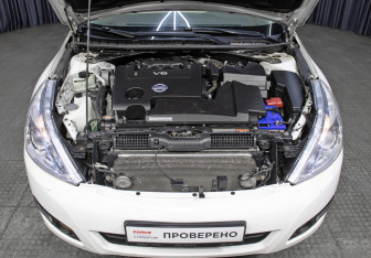 Подержанный автомобиль Nissan Teana 2012 года (9 фото)