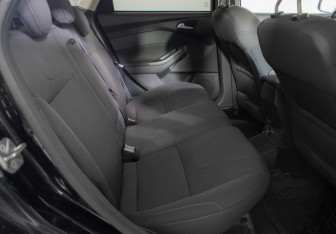 Подержанный автомобиль Ford Focus Hatchback 2014 года (10 фото)