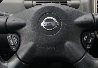 Подержанный автомобиль Nissan X-Trail 2005 года (15 фото)