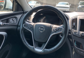 Подержанный автомобиль Opel Insignia Sedan 2014 года (29 фото)