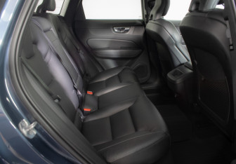 Подержанный автомобиль Volvo XC60 2018 года (10 фото)