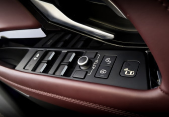 Подержанный автомобиль Land Rover Range Rover Evoque 2021 года (22 фото)