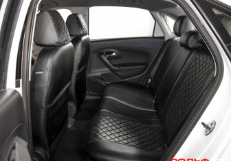 Подержанный автомобиль Volkswagen Polo Sedan 2012 года (10 фото)