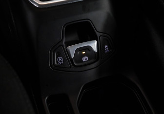 Подержанный автомобиль Jeep Renegade 2018 года (18 фото)