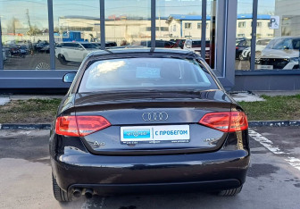 Подержанный автомобиль Audi A4 Sedan 2008 года (6 фото)