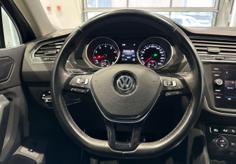 Подержанный автомобиль Volkswagen Tiguan 2018 года (18 фото)