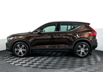 Подержанный автомобиль Volvo XC40 2019 года (8 фото)