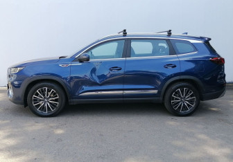 Подержанный автомобиль Chery Tiggo 8 Pro 2021 года (8 фото)