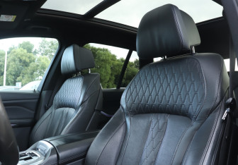 Подержанный автомобиль BMW X5 2019 года (14 фото)