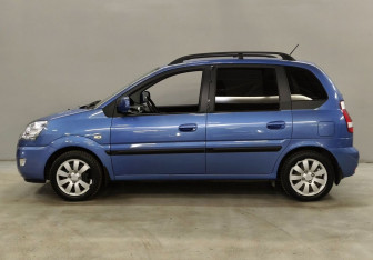 Подержанный автомобиль Hyundai Matrix 2009 года (8 фото)