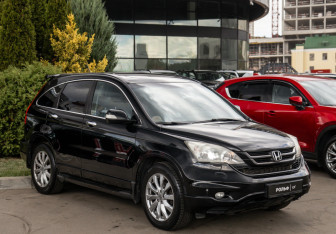 Подержанный автомобиль Honda CR-V 2011 года (2 фото)