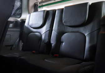 Подержанный автомобиль Nissan Pathfinder 2011 года (11 фото)