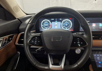 Подержанный автомобиль FAW Bestune T99 2023 года (12 фото)