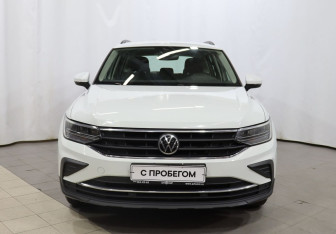 Подержанный автомобиль Volkswagen Tiguan 2021 года (2 фото)