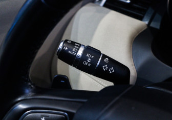 Подержанный автомобиль Land Rover Range Rover Evoque 2017 года (23 фото)