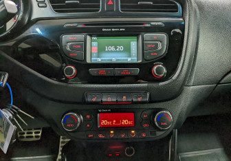 Подержанный автомобиль Kia Ceed Wagon 2014 года (23 фото)