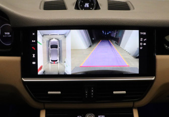 Подержанный автомобиль Porsche Cayenne 2021 года (18 фото)