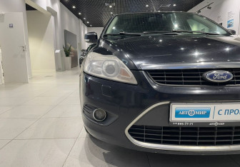 Подержанный автомобиль Ford Focus Sedan 2008 года (9 фото)