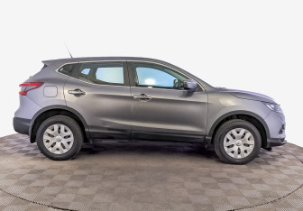 Подержанный автомобиль Nissan Qashqai 2019 года (4 фото)