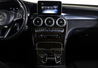 Подержанный автомобиль Mercedes-Benz GLC Coupe 2016 года (14 фото)