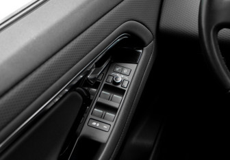 Подержанный автомобиль Land Rover Range Rover Evoque 2020 года (14 фото)