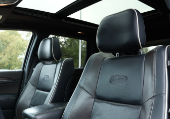 Подержанный автомобиль Jeep Grand Cherokee 2013 года (14 фото)