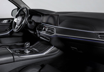 Подержанный автомобиль BMW X7 2019 года (9 фото)