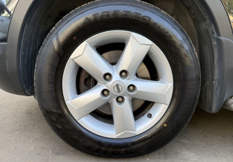 Подержанный автомобиль Nissan Qashqai 2008 года (9 фото)