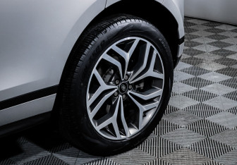 Подержанный автомобиль Land Rover Range Rover Evoque 2021 года (15 фото)