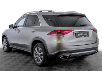 Подержанный автомобиль Mercedes-Benz GLE 2020 года (7 фото)