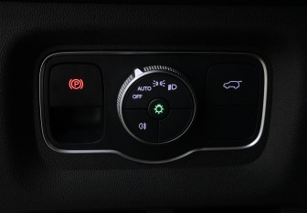 Подержанный автомобиль Chery Tiggo 9 2025 года (14 фото)
